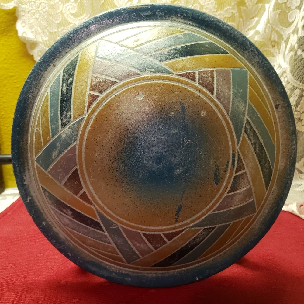 Vtg Heavy Ceramic Etched Bowl W/Wooden Stand
